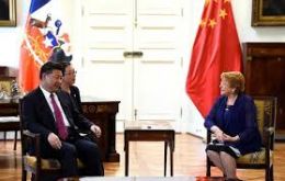 Michelle Bachelet se entrevista con el líder Xi Jingping en La Moneda para seguir avanzando en acuerdos comerciales