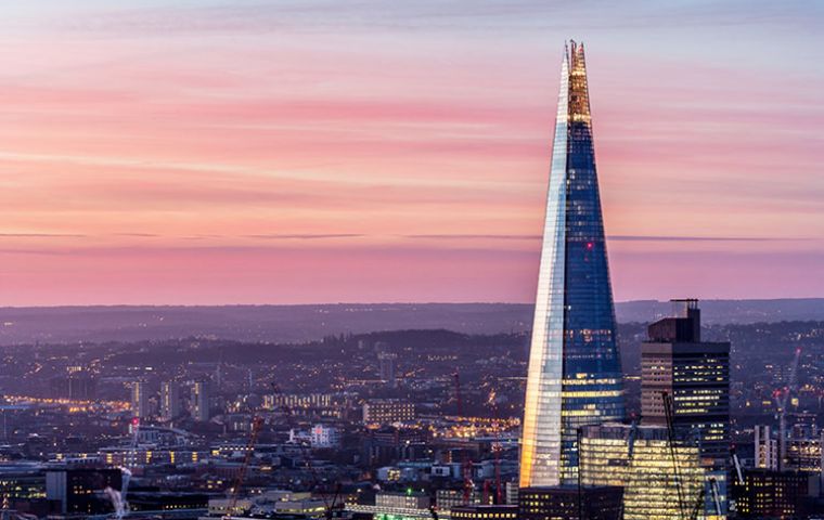  Será apenas cinco metros más baja que los 310 metros que ostenta The Shard, el edificio más alto del continente que también está en la capital británica.