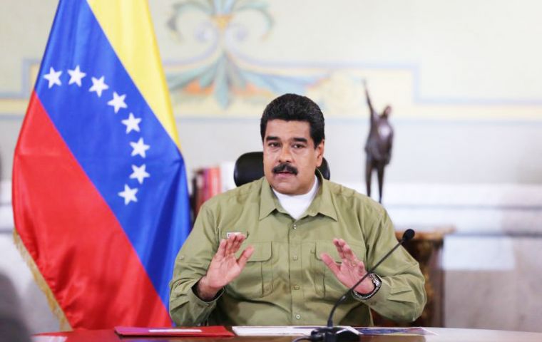 “Espero una respuesta de Tabaré Vázquez, espero que muy pronto conversemos”, dijo Maduro en un mensaje transmitido por la cadena obligatoria