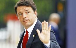 El premier italiano Matteo Renzi, presto a presentar su renuncia tras la derrota en el referéndum sobre reforma constitucional