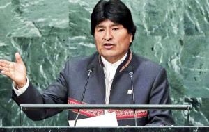 “Desde el Consejo de Seguridad, Bolivia será la voz de los pueblos del mundo y luchará por construir un planeta sin invasores ni invadidos”, escribió Morales 