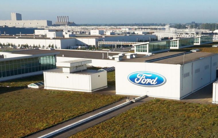  Ford canceló planes para una fábrica en San Luis Potosí, a un costo de US$1.600 millones, y en su lugar invertirá US$700 millones en una planta en Michigan