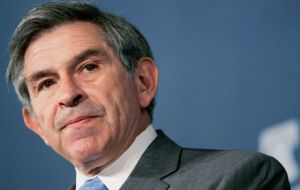 Según el documento enviado a Paul Wolfowitz, se indicaba que  Argentina tendría que pagar penalidades a Londres por el daño causado por la invasión a las Islas  