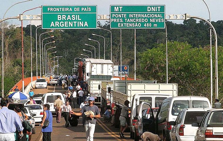 El gobierno de Mauricio Macri busca “establecer una estrategia integral de lucha contra el narcotráfico, la trata de personas, el contrabando y otros delitos”
