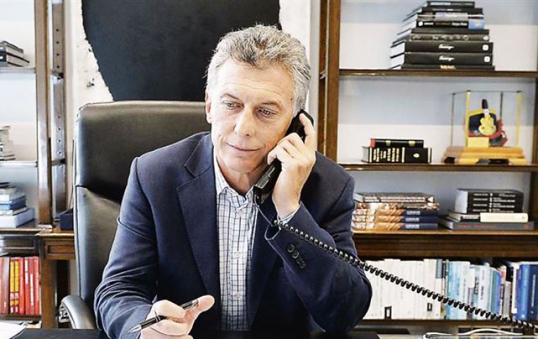 Macri recibió el llamado de su par en su despacho de la Residencia Presidencial de Olivos. El diálogo fue muy cordial y de mucha cercanía entre ambos.