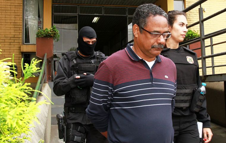Gonçalves fue director de Servicios de Petrobras entre 2011 y 2012 y fue detenido acusado de recibir unos US$ 1,5 millón en sobornos en cuentas en paraísos fiscales