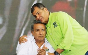 Correa acompañó a Moreno mientras declaraba su triunfo y ha dicho que desde el lunes comenzará su plan de trabajo para cuando asuma como Presidente en Mayo. 