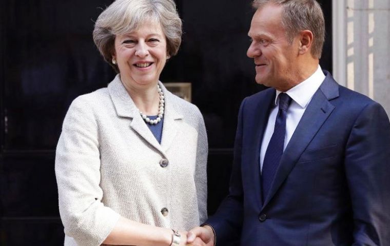 Theresa May se entrevistó este jueves en Londres con el presidente del Consejo de Europa, Donald Tusk