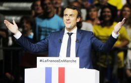 Emmanuel Macron y la ultra derechista contarían con el 26% de los votos cada uno, dejando afuera del ballotage al conservador Fillon, con el 17% del electorado.