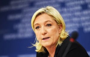 Según Opinion Way, si las elecciones se hubieran realizado el domingo, Le Pen habría obtenido un 22% de votos, un punto porcentual menos que el día 14