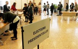 Según los resultados primarios la abstención alcanzó un 24,52%, cifra más elevada que en la primera vuelta (22,63%) y la más alta registrada en Francia desde 1969
