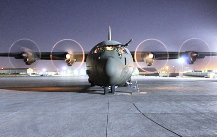 “Brasil sí acepta el aterrizaje de aviones por motivos humanitarios. Los aviones Hércules de la RAF internacionalmente son aviones de búsqueda y salvataje”