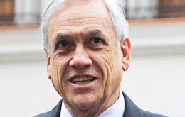 El sondeo reveló que Piñera, presidente 2010-2014 y precandidato de la coalición conservadora Chile Vamos, suma el 23,7% de las preferencias para los comicios