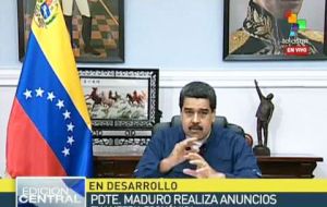 Cuando anunció en abril el mecanismo de subasta, Maduro aseguró que buscaba derrotar el “dólar negro”, actualmente por encima de los 6.000 bolívares
