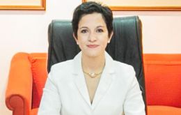 La nueva ministra Giménez, dijo que es un “honor” ser la primera mujer en ocupar este cargo, prometió continuar las políticas públicas adoptadas” por su antecesor