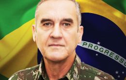 El general Eduardo Villas Boas dijo: “atacar el eje principal que son los grupos del crimen organizado, el narcotráfico, ese es el centro de gravedad a alcanzar”.