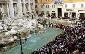 Roma está evaluando limitar el número de visitantes en algunas zonas, como la famosa Fontana di Trevi. 