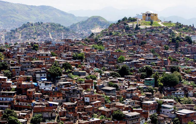 En Bogotá, la densidad poblacional relativa a la superficie construida es de 245 habitantes por hectárea