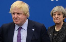 Boris Johnson desafió a Thersa May en una columna en The Telegraph, su visión radical sobre cómo debe ser la salida de Gran Bretaña de la Unión Europea.