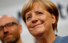 Con 33,1% de los votos, la Unión Cristianodemócrata (CDU) de Merkel y su aliado, la Unión Socialcristiana (CSU) de Baviera, obtuvieron la primera mayoría. 