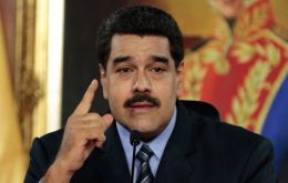 Las restricciones a venezolanos se centraron en funcionarios del gobierno, incluyendo miembros del Servicio Bolivariano de Inteligencia Nacional y familiares