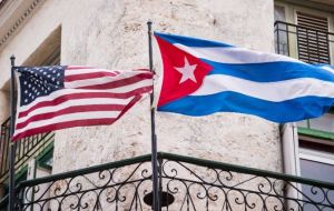 La decisión es el más reciente capítulo en la escalada de tensiones por los misteriosos “ataques” de ultrasonido, sufridos por diplomáticos de EE.UU. en La Habana