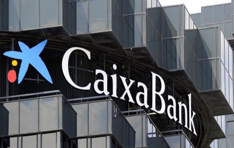 Las acciones de los dos grandes bancos catalanes sufrieron especialmente el golpe: CaixaBank y el Banco de Sabadell perdieron respectivamente 5,56% y 5,36%