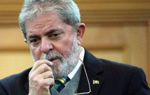 Según Datafolha, el 54% de los entrevistados se mostraron favorables a que el ex presidente Lula da Silva sea encarcelado por las varias denuncias contra él