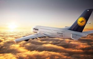 Lufthansa anunció que optó por no hacer una oferta por toda Alitalia, sino por algunas partes de la red de tráfico global y de las conexiones europeas y nacionales.