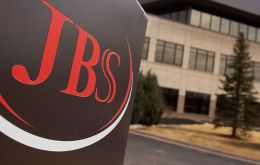 En una presentación ante la SEC, JBS Foods International solicitó retirar la OPI porque “decidió no impulsar la venta de valores (…) en este momento”