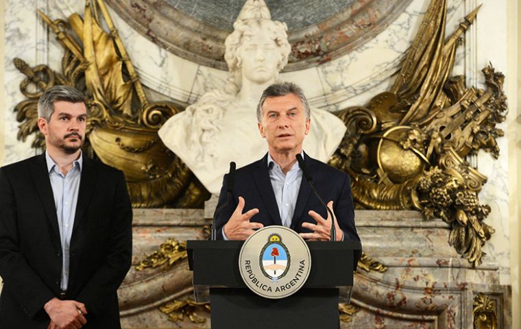 “Viví lo de ayer como energía para continuar”, dijo un exultante Macri en rueda de prensa junto a el jefe de gabinete y mano derecha Marcos Peña, en la Casa Rosada