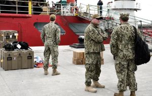 El equipo del Comando de Rescate Submarino de EE.UU. zarparon de Comodoro Rivadavia para realizar el rescate en caso de que se localice ARA San Juan 