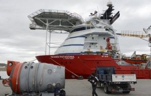 De Comodoro Rivadavia zarparon “Skandi Patagonia” y “Sophie Siem”, con material de alta tecnología del Escuadrón de Rescate de Submarinos de la US Navy