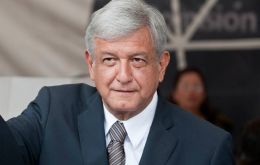 López Obrador, que ha buscado la presidencia en dos ocasiones anteriores, lanzó su proyecto de gobierno centrado en el combate a la pobreza y la corrupción