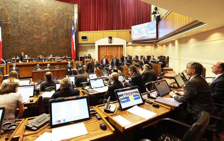 El partido de Piñera tendrá 19 bancas en el Senado y 73 en Diputados, en tanto el conglomerado de Guillier tendrá 14 escaños en la Cámara Alta y 43 en la Baja.