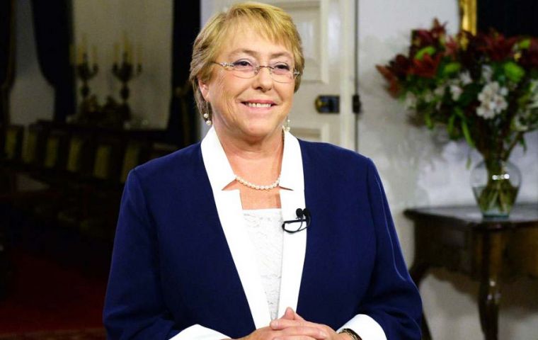 Bachelet fue la seleccionada en la categoría política por su “sobresaliente” labor en la creación de áreas marinas protegidas y por su impulso a las energías renovables. 