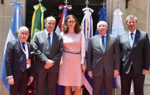Cancilleres de Argentina, Jorge Faurie; Brasil, Aloysio Nunes;  Paraguay, Eladio Loizaga; y Uruguay, Rodolfo Nin Novoa se reunieron con Cecilia Malmström.