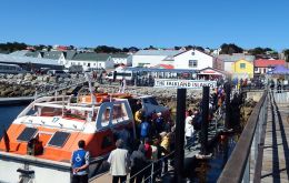 Un día muy atareado en las Falklands con varios cruceros coincidiendo en Stanley 