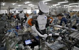 La confianza de la industria manufacturera en Japón también tocó un máximo en 11 años, según una encuesta publicada en diciembre por el Banco Central. 