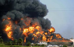 En esta misma refinería ocurrió el accidente petrolero más grave del país en 2012, murieron 42 personas en una explosión.