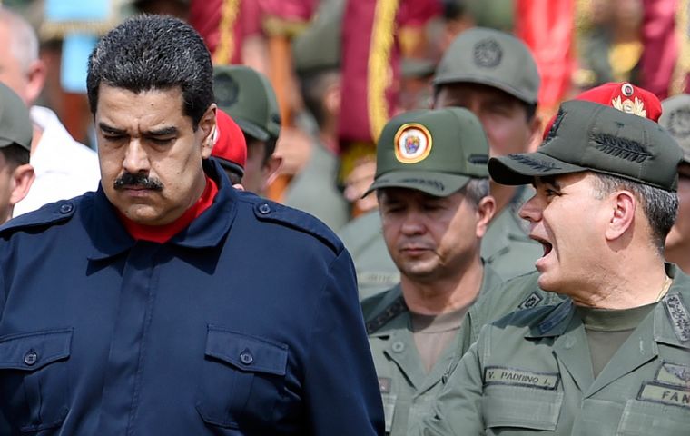 Washington dijo que la lista negra resalta que “la corrupción y la represión continúan floreciendo bajo el régimen de Maduro”