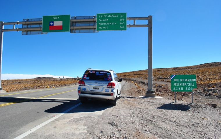 Entre el 13 y 20 de enero se ampliará el horario de atención en pasos fronterizos a Chile y se reforzará la cantidad de personal y unidades de atención móviles. 