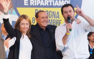 La reunión incluyó a Silvio Berlusconi (Forza Italia), Matteo Salvini (Liga Norte) y Giorgia Meloni (Fratelli d'Italia), que se celebró en la ciudad de Árcore. (AFP)