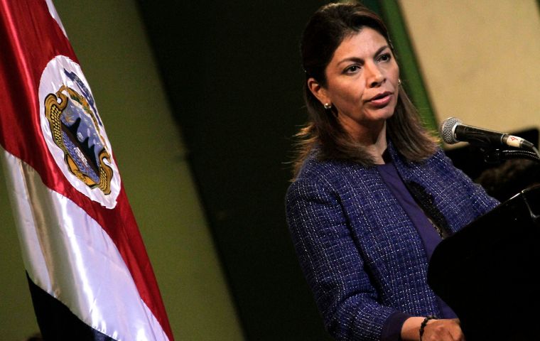 Laura Chinchilla es politóloga, ex presidente de Costa Rica (2010 a 2014) y la primer mujer costarricense elegida para ese cargo. 