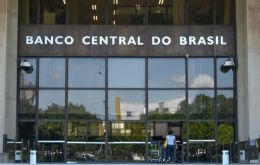 La economía brasileña se retrajo 3,5% en 2015 y 3,6% en 2016, con lo que completó dos años seguidos de crecimiento negativo, algo que no ocurría desde 1930.