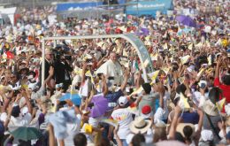 La misa en la base Las Palmas fue el corolario de la visita a Perú. El Vaticano estimó que 1,3 millones de fieles participaron en el último acto de Francisco. 