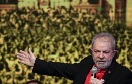 Si la decisión de juez Moro es aprobada en segunda instancia, Lula no podrá presentarse como candidato presidencial y quedará a un paso de la cárcel
