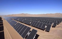 El desierto de Atacama, en Chile, es uno de los puntos principales para la producción de energía solar de dicho país. Se trata del lugar más árido del planeta
