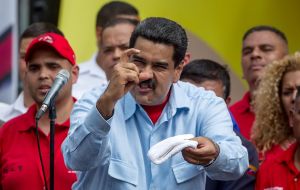 “Yo aspiro profundamente para que en 72 horas estemos celebrando un acuerdo de paz, armonía y convivencia entre la derecha y las grandes mayorías”, vociferó Maduro