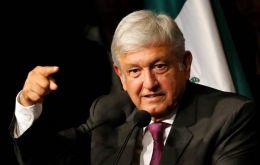 “Vamos a revisar todos esos contratos; no vamos a permitir que el petróleo, que es del pueblo y de la nación, vuelva a manos de extranjeros”, dijo López Obrador